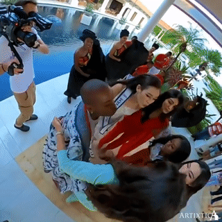 Đỗ Hà zẩy đầm tại Miss World, đeo ngược dải băng Vietnam-3