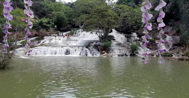 Đến thác Đăng Mò tắm nước ngầm bí ẩn chảy từ nhiều nguồn trong núi-1