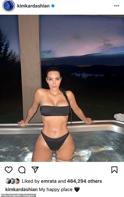 Được bồ trẻ kém 13 tuổi khen sexy, Kim Kardashian càng hở bạo-1