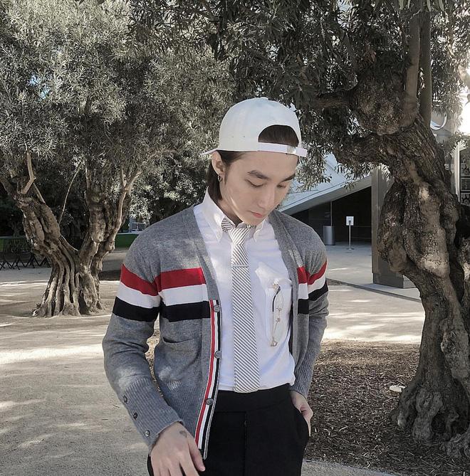 Sơn Tùng tái xuất bệ rạc, tranh cãi nhất chi tiết cà vạt-13