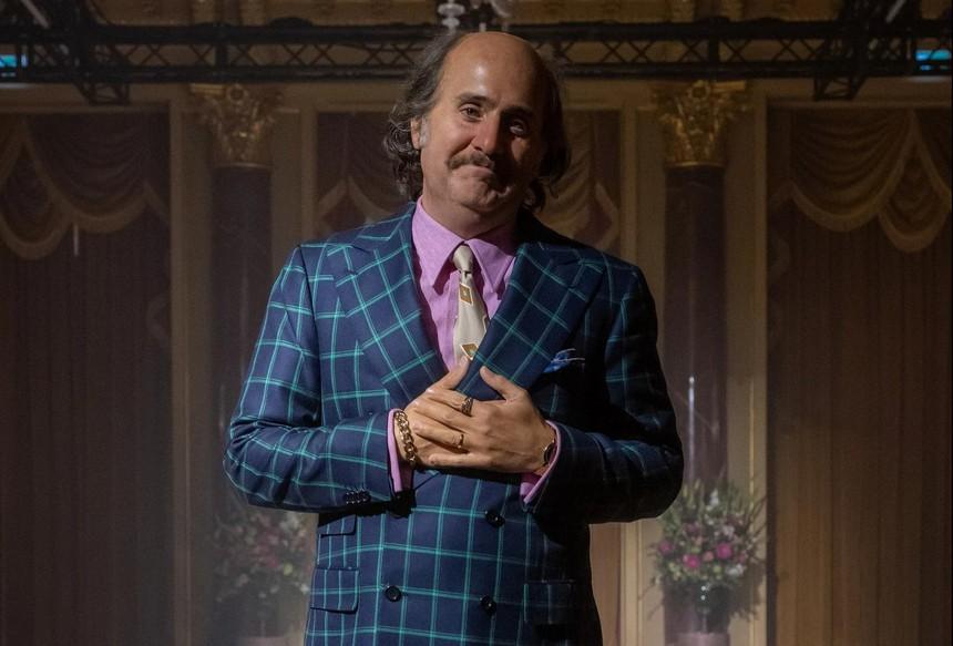 Phía sau bộ suit trong phim House Of Gucci-2