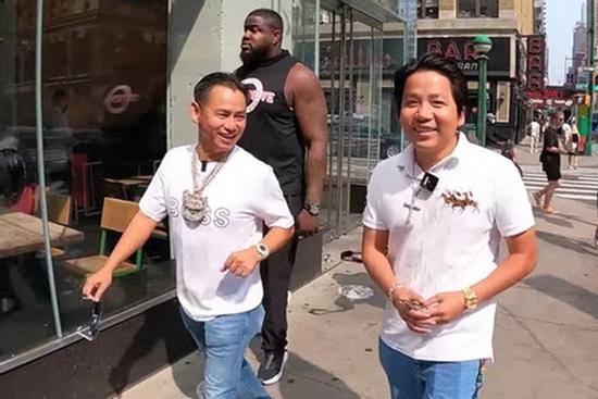 Johnny Đặng tổ chức sinh nhật hoành tráng, có mời Khoa Pug chung vui?