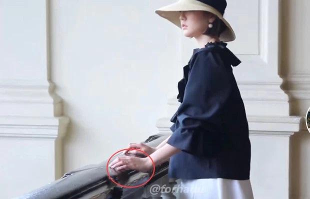 Nhẫn đôi của Hải Tú - Sơn Tùng biến thành nhẫn đồng phục công ty-3