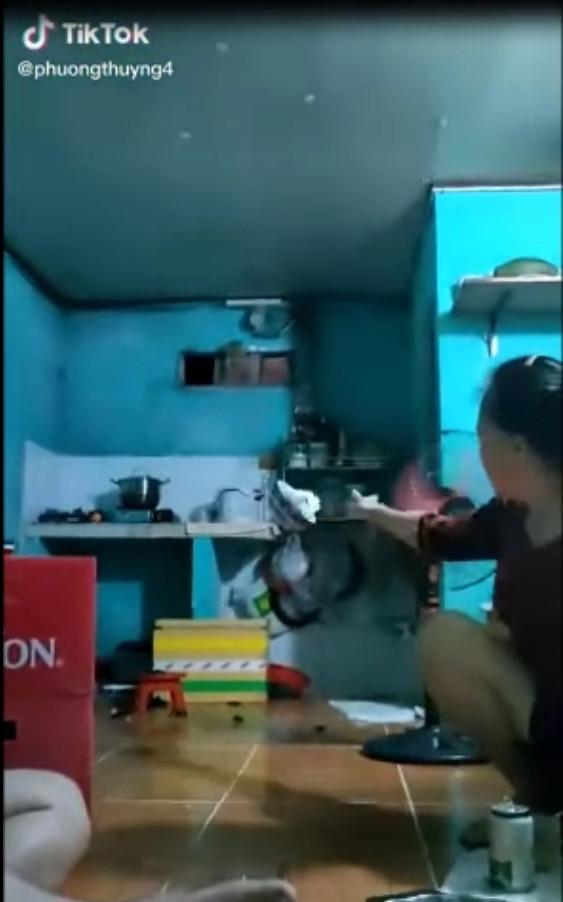 Chồng nhậu nhẹt bù khú thâu đêm, vợ uất ức đập tan tành mâm bát-3