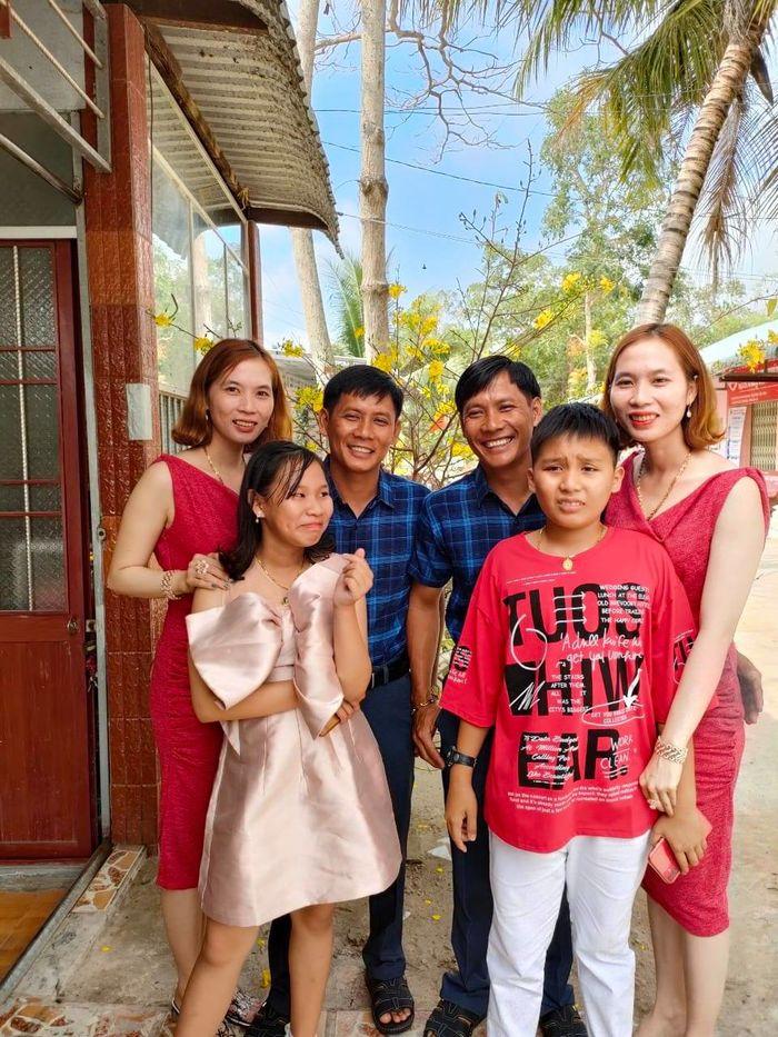 Anh em song sinh cưới chị em sinh đôi, bất ngờ ngoại hình con cái-4