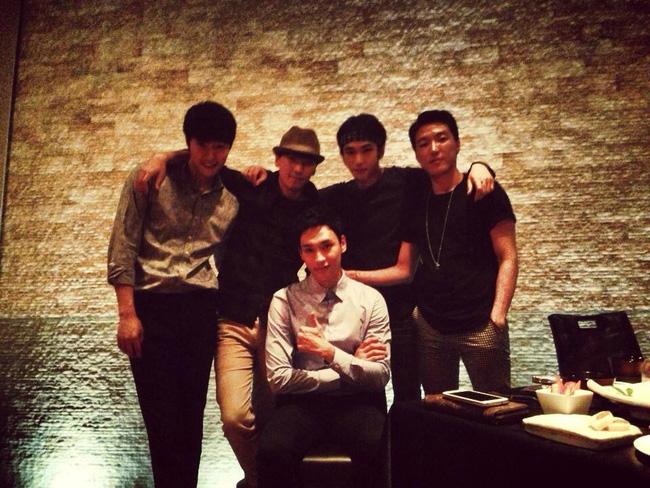 Chồng Park Shin Hye thuộc hội bạn thân nhóm án tình dục-9