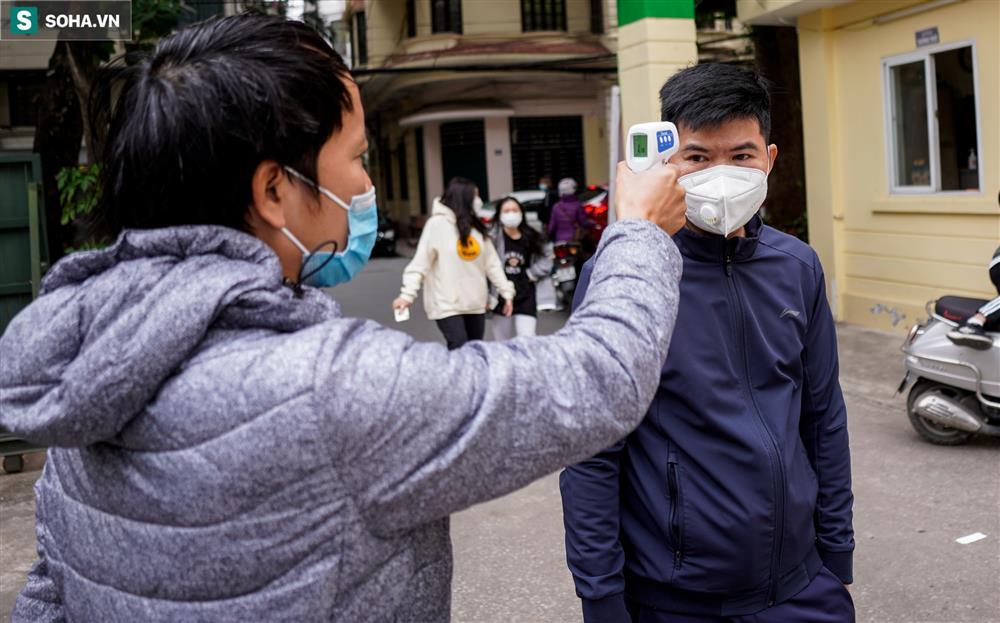 Hà Nội ngày đầu tiêm vắc xin Covid-19 cho học sinh-2