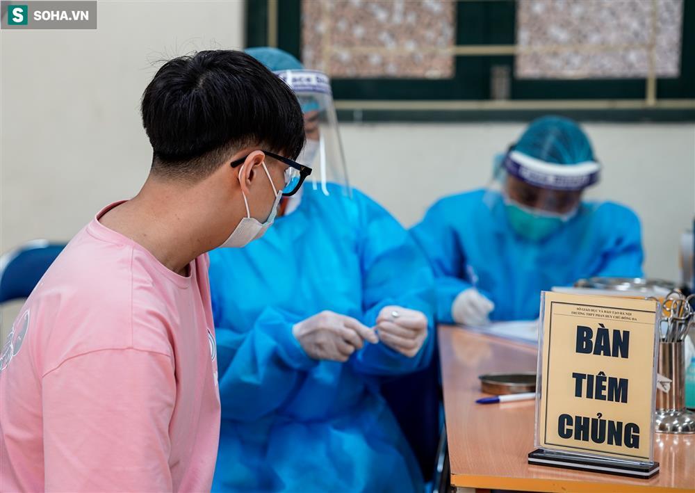 Hà Nội ngày đầu tiêm vắc xin Covid-19 cho học sinh-5