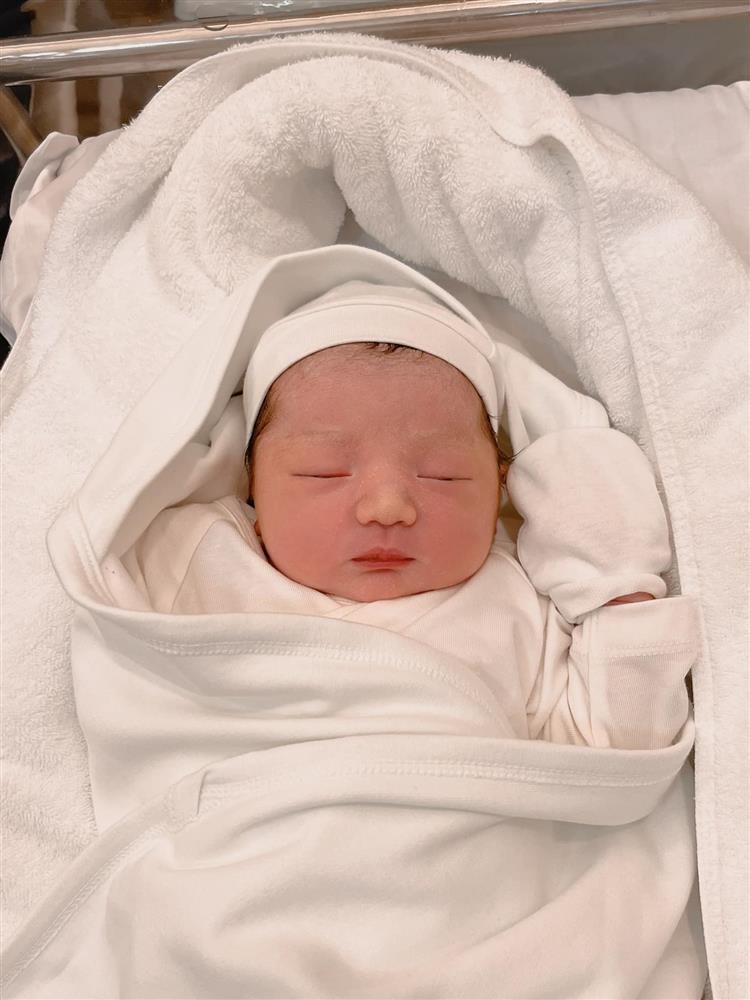 Nam Thương sinh bé thứ 2, Ba Duy thốt một câu fans bò lăn ra cười-2