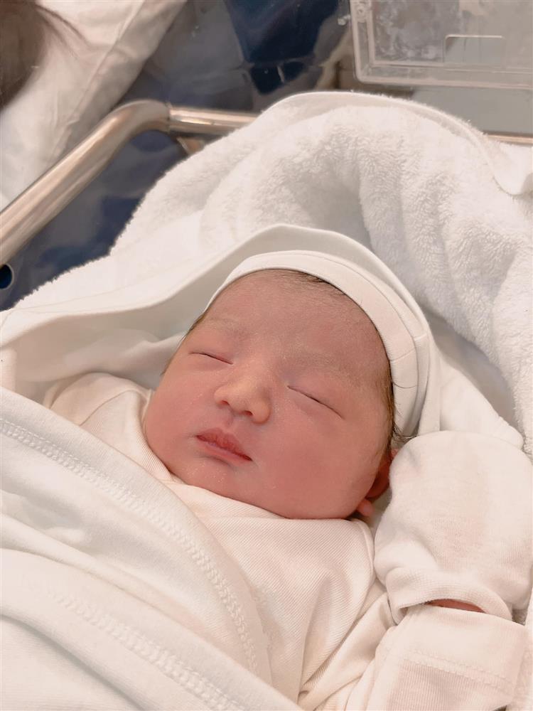 Nam Thương sinh bé thứ 2, Ba Duy thốt một câu fans bò lăn ra cười-3