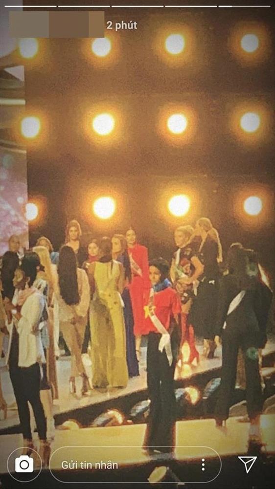 Đỗ Hà, HHen Niê và loạt mỹ nhân quảng bá cờ đỏ sao vàng-8