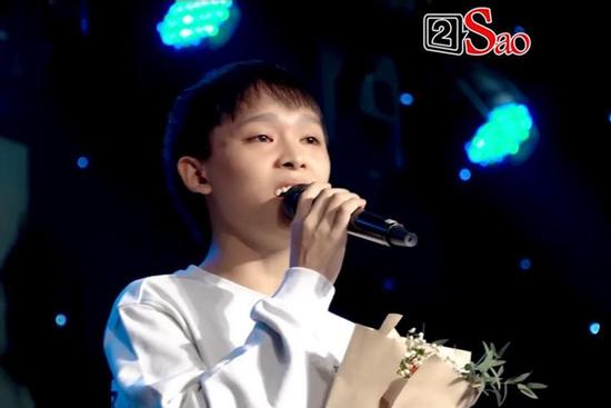 Clip Hồ Văn Cường đi hát trở lại bỗng nhiên bị 'bốc hơi' sạch sẽ