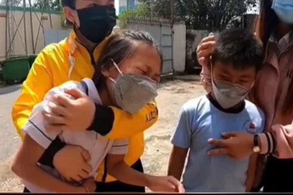 Bé gái khóc nghẹn khi tiễn đưa mẹ về nơi chín suối: Đi về nhà nha mẹ, ở đây lạnh lẽo lắm-1