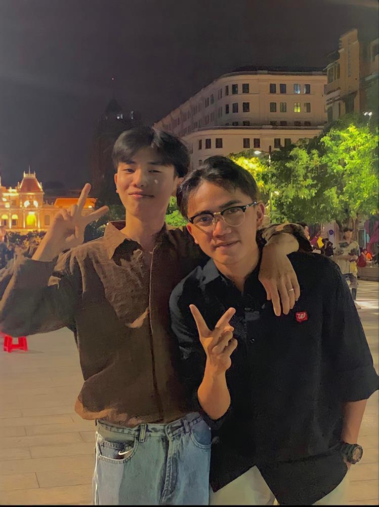 Chuyện tình yêu siêu dễ thương của cặp LGBT nam-1