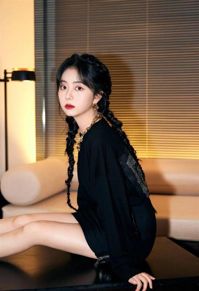 Triệu Lộ Tư, Đàm Tùng Vận hack tuổi với tóc mới cực yêu-1