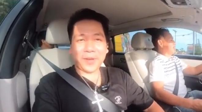 Johnny Đặng lái Rolls-Royce, đem vệ sĩ hộ tống Khoa Pug đi ăn-3