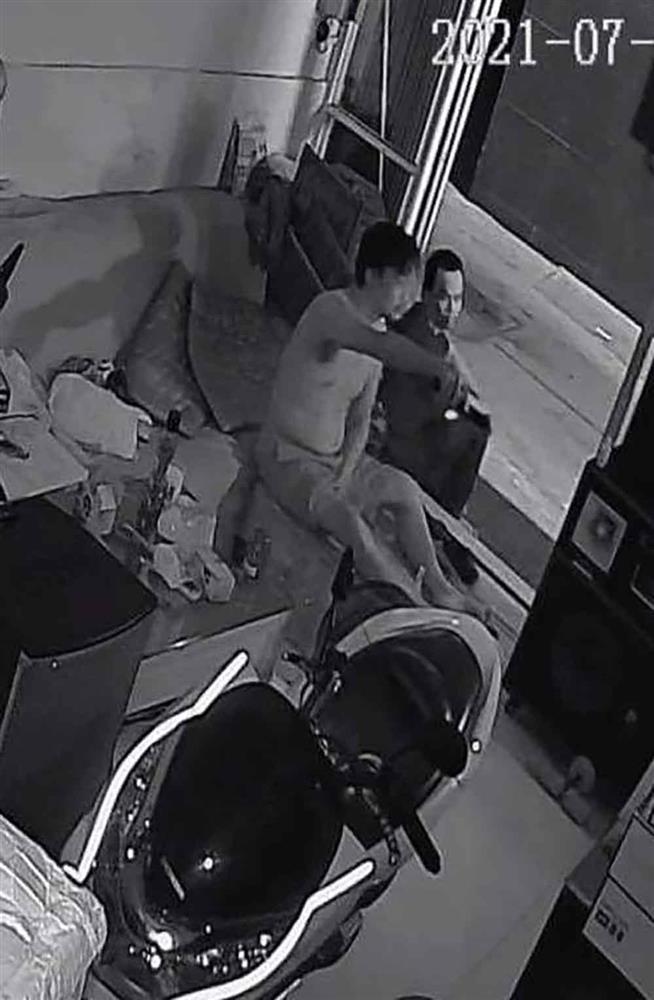 Tử tù bị nhiễm Covid-19 trốn trại lãnh thêm án-2