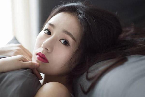 Mẹ lấy chồng, bé trai nói một câu khiến ai nấy nghẹn ngào-1