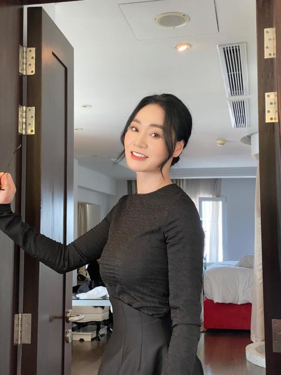 Đụng hàng con dâu Phương Oanh, Quách Thu Phương vẫn sành điệu-4