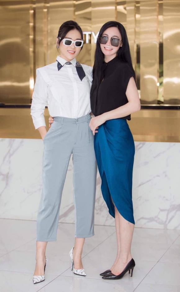 Đụng hàng con dâu Phương Oanh, Quách Thu Phương vẫn sành điệu-7