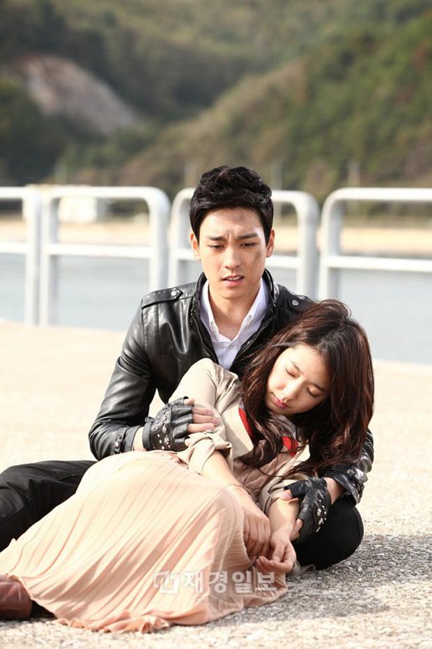 Choi Tae Joon đến khi cưới mới nói điều này về Park Shin Hye-2