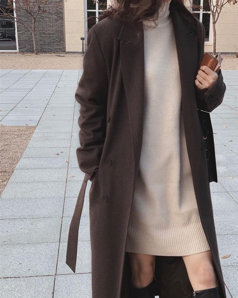 Diện áo trench coat sai cách khiến Tzuyu cao 1m72 mà như 1m52-4