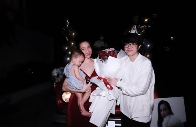 Hà Hồ và Bùi Anh Tuấn song ca, Lisa vừa xuất hiện giật luôn spotlight-3