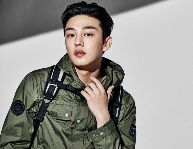Yoo Ah In ngựa điên bất kham của Kbiz: tài năng đi kèm tai tiếng-8