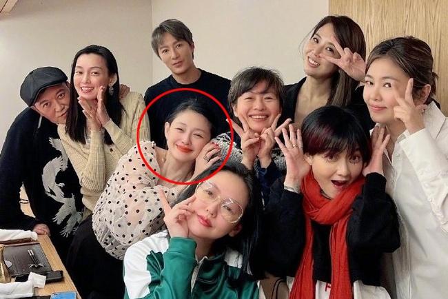 Mỹ nhân xứ Đài U70 vẫn được nhiều trai trẻ theo đuổi-8