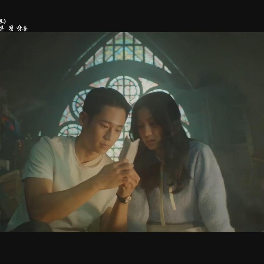 Snowdrop: Fan quay xe khi thấy Jisoo chĩa súng vào Jung Hae In-4