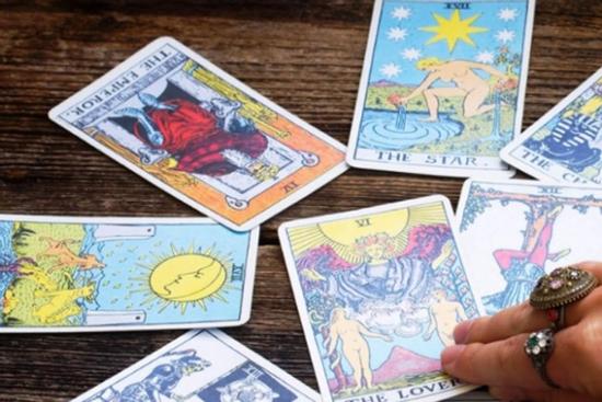 Bói bài Tarot 29/11 đến 5/12/2021: Sự nghiệp lên như diều gặp gió