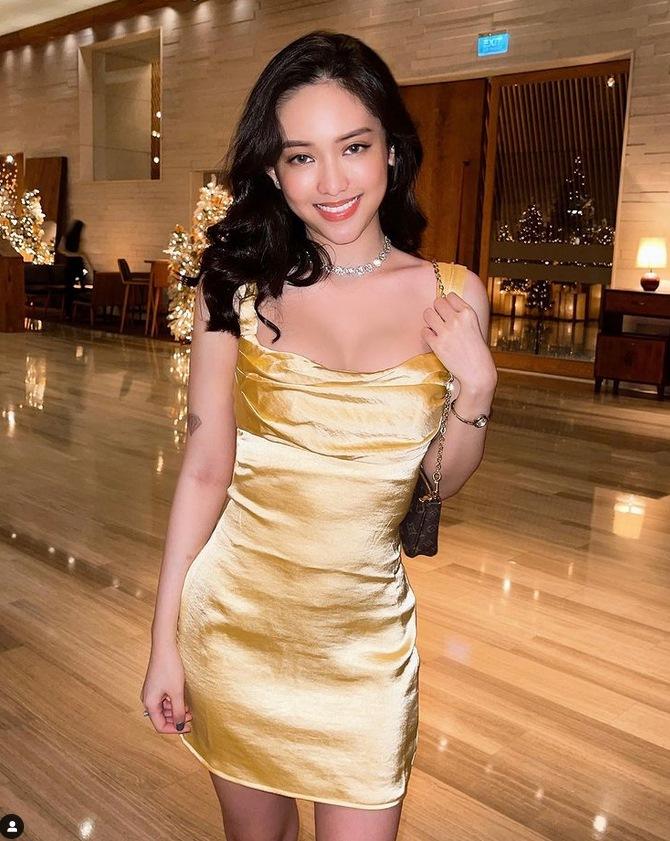 Thời trang sao Việt: Thúy Vi khoe vòng 1 ngộp thở - Chi Pu hóa cao bồi-3