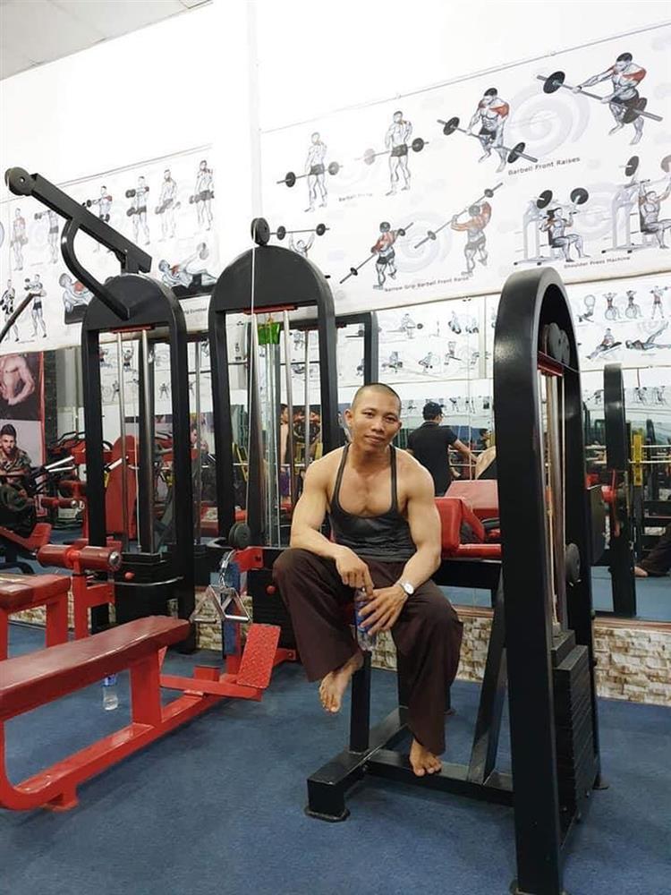 Bị mắng đi tu vẫn ca hát tập gym, Tịnh thất Bồng Lai đáp sốc-3