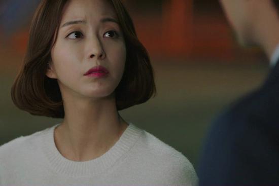 Chồng keo kiệt được thưởng lớn nhưng chỉ khao cả nhà đạm bạc