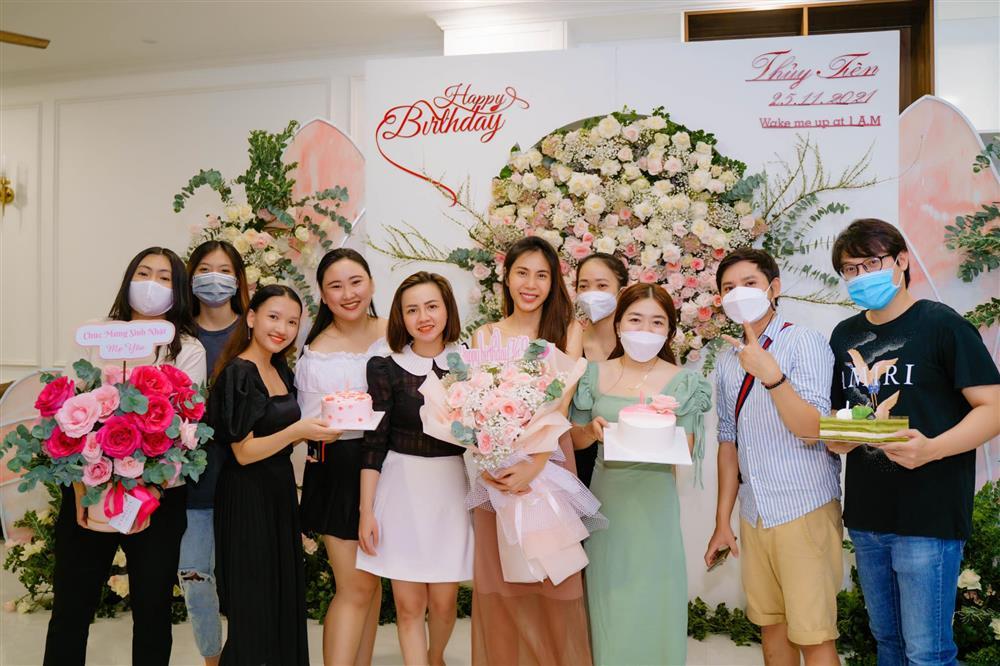 Toàn cảnh sinh nhật hoàng tráng của Thủy Tiên giữa tâm bão-14