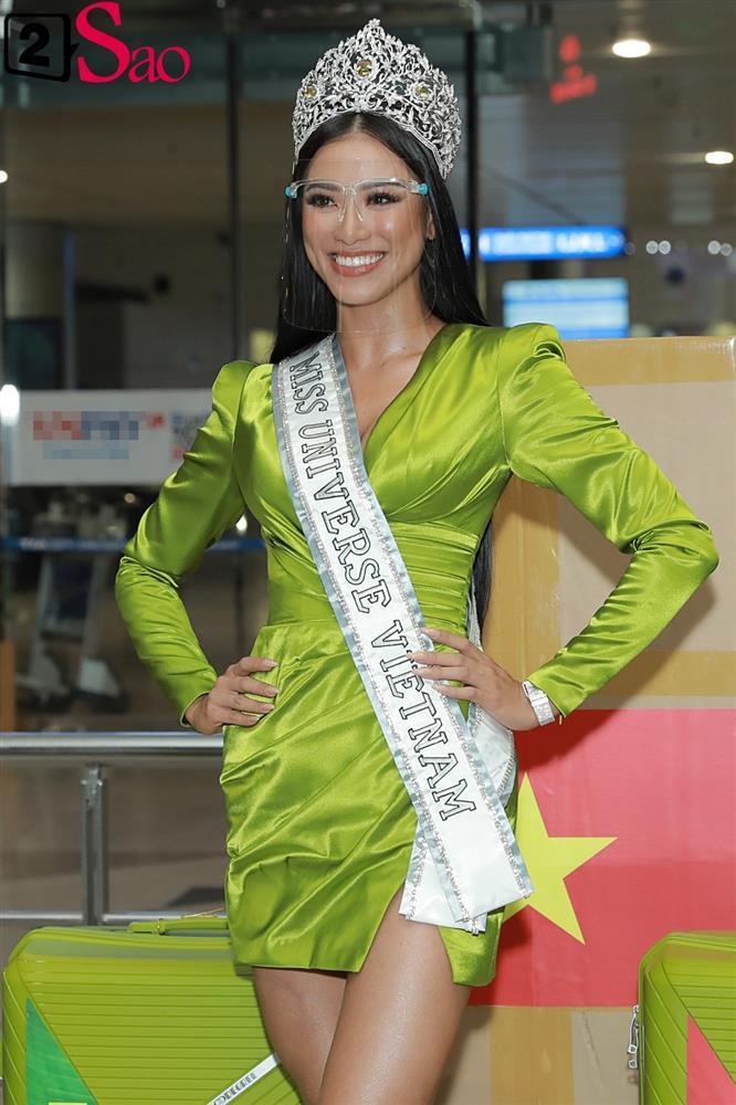 Mỹ nhân Việt lên đường thi Miss Universe: Ai mặc đẹp nhất?-18