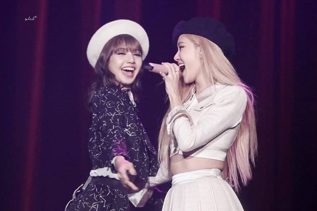 BLACKPINK bị ảnh hưởng như thế nào khi Lisa nhiễm Covid-19?-4