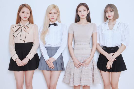 BLACKPINK bị ảnh hưởng như thế nào khi Lisa nhiễm Covid-19?