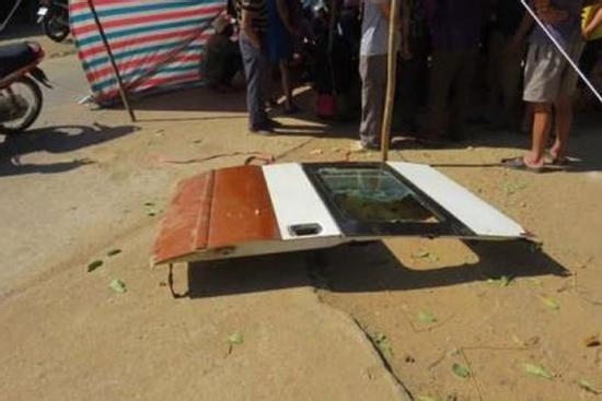 Vụ ôtô rơi cửa khiến học sinh văng ra: 'Đã kiểm tra kỹ...'