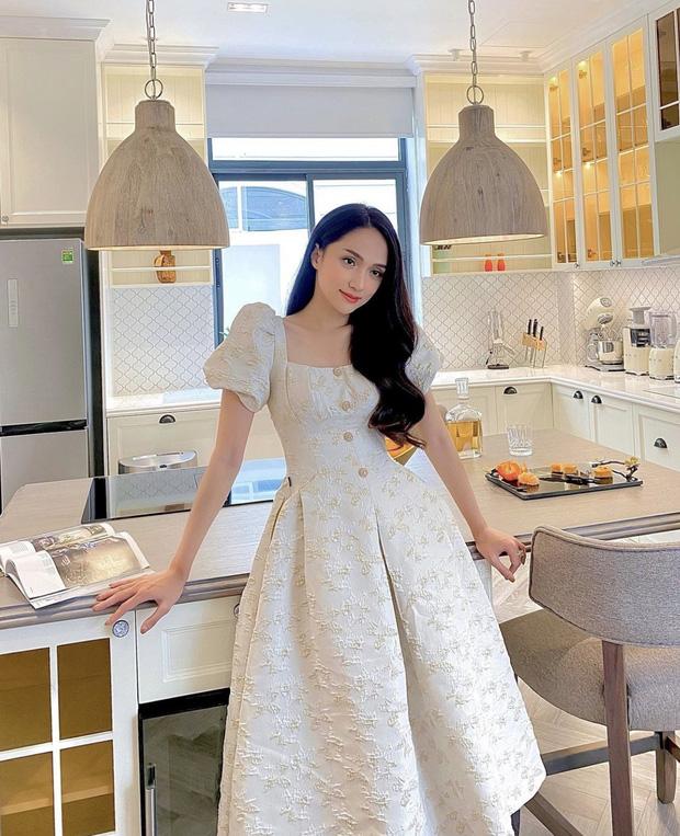 Hương Giang lên đồ lồng lộn khoe từng ngóc ngách villa 30 tỷ-1