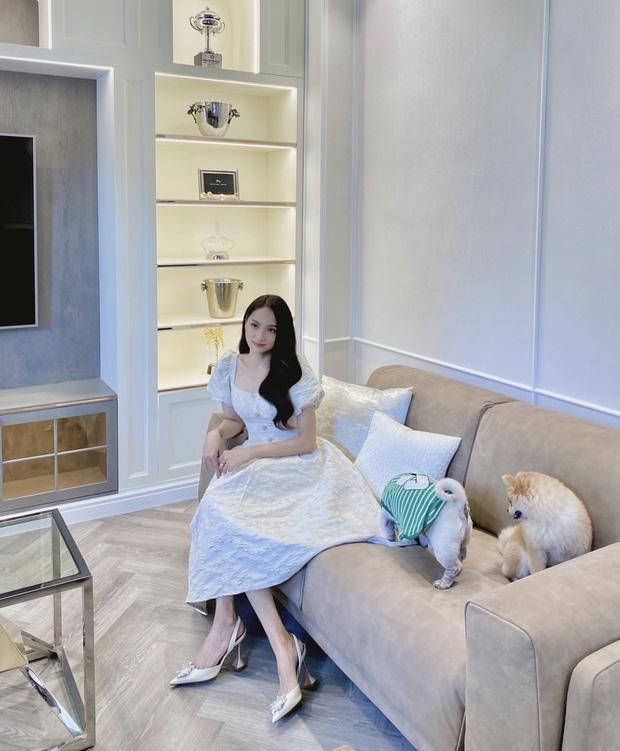 Hương Giang lên đồ lồng lộn khoe từng ngóc ngách villa 30 tỷ-3