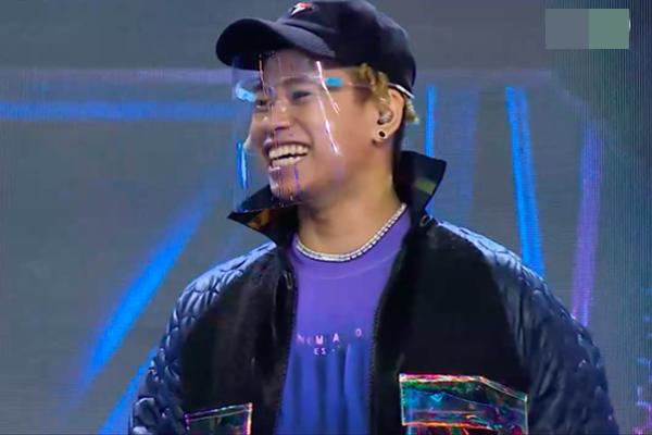 Học trò Wowy tại Rap Việt đăng status ám chỉ sự bịp bợm?-3