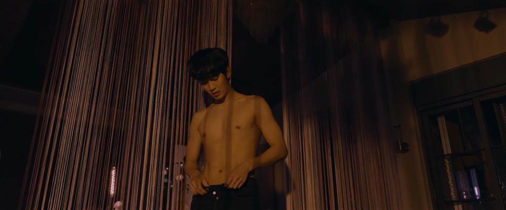 Xịt máu mũi với những cảnh nóng của nam thần Kim Soo Hyun-6