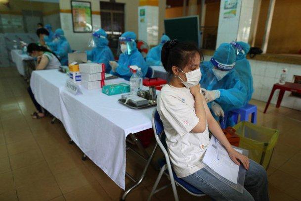 Tạm phong tỏa công viên Thống Nhất vì bảo vệ mắc Covid-19-6