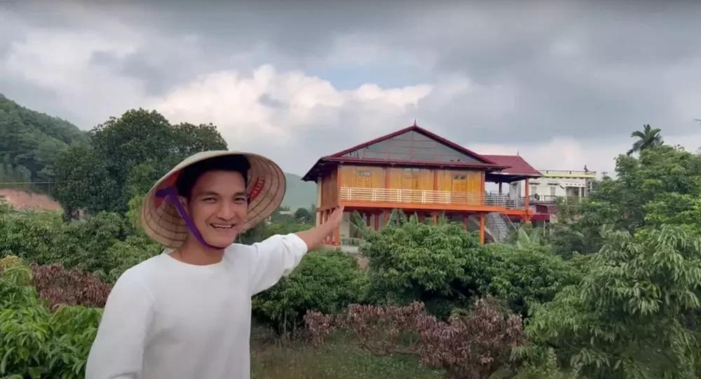 Có gì trong cơ ngơi bạc tỷ Mạc Văn Khoa tặng bố mẹ?-12