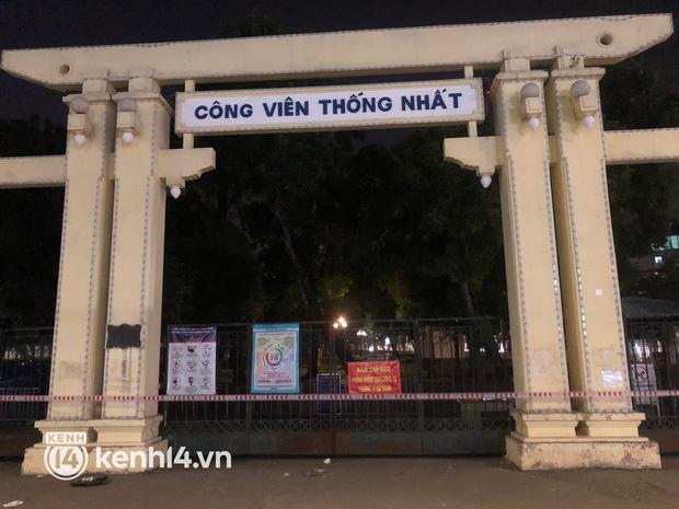 Tạm phong tỏa công viên Thống Nhất vì bảo vệ mắc Covid-19-1