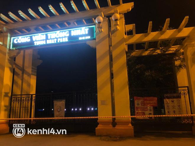 Tạm phong tỏa công viên Thống Nhất vì bảo vệ mắc Covid-19-4