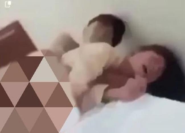 Thiếu nữ 16 tuổi bị hiếp dâm tập thể bao nhiêu lần?-1