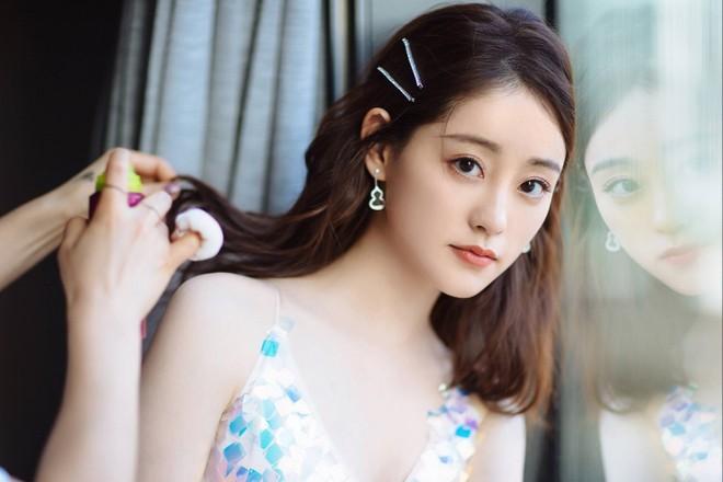 Thiên kim kế nghiệp gia sản nghìn tỷ, sự nghiệp tụt dốc thảm thương-5