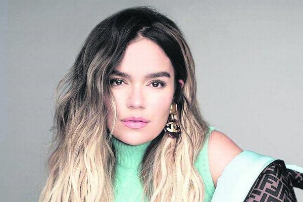 Tình cũ Taylor Swift hôn đắm đuối trai lạ mặc kệ bàn dân thiên hạ-7